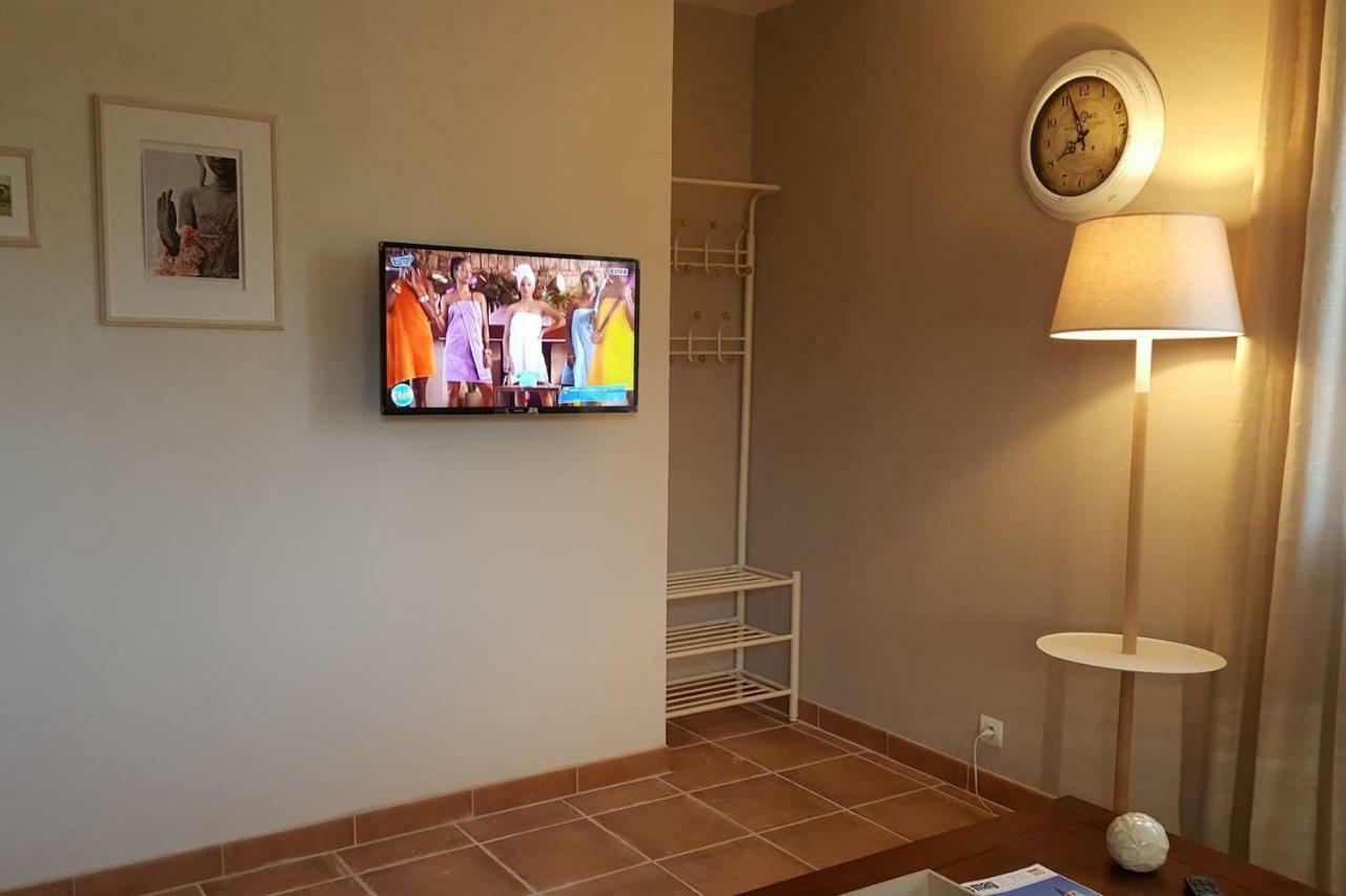 Logement Avec Piscine, Classe 3 Etoiles, De 42 M2 Tout Confort Au Calme Pour Un Couple Cahuzac-sur-Vère Екстериор снимка