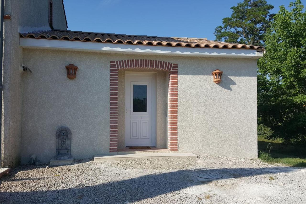 Logement Avec Piscine, Classe 3 Etoiles, De 42 M2 Tout Confort Au Calme Pour Un Couple Cahuzac-sur-Vère Екстериор снимка